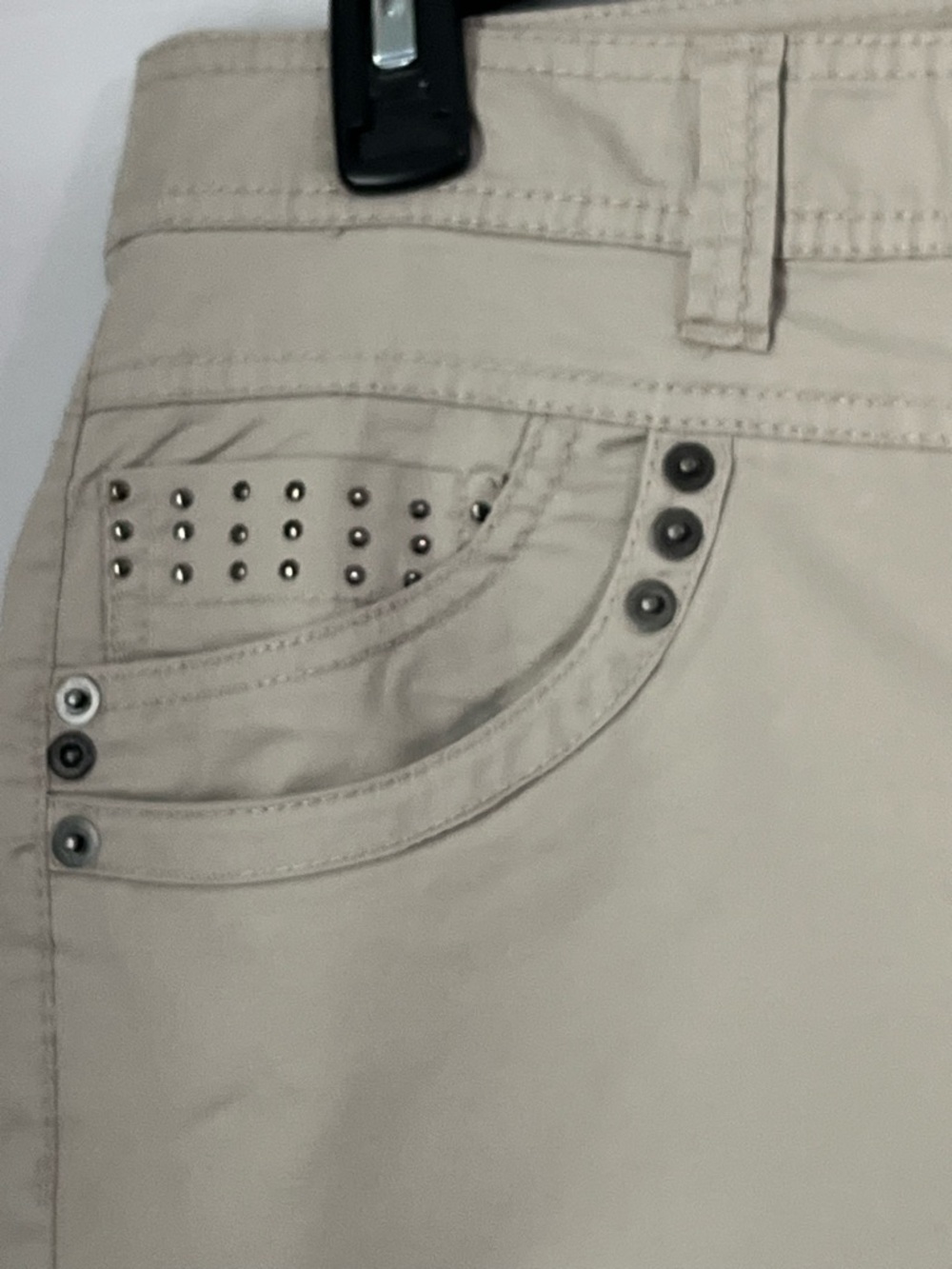 Style & Co. Cute Beige Bermuda Shorts with Stud Accents, Size 16W - Picture 5 of 12